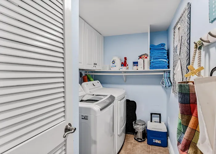 Dollar 208 * Clearwater Beach
